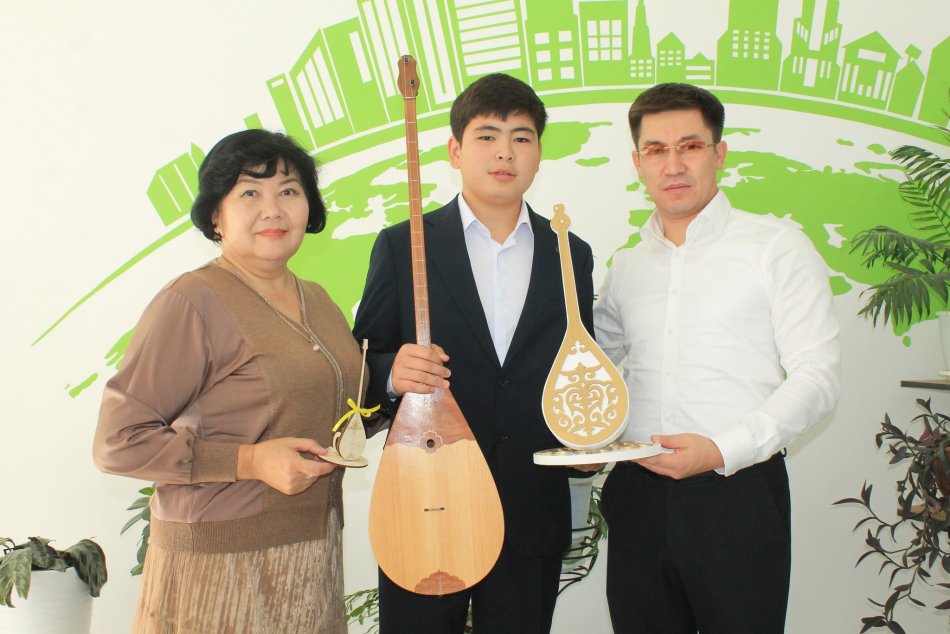 «Алтын домбыра» атты қалалық өнер байқауы